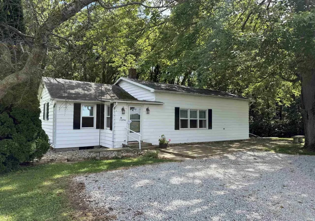 Photo 2 of Manufactured home for sale at 11256 N 450 East, Syracuse, IN 46567 | MLS# 202637056 | Listing updated on 2026-09-09