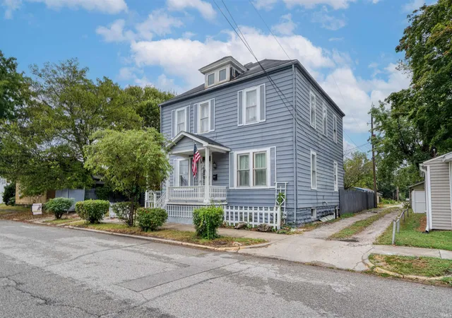 Photo 2 of Manufactured home for sale at 227 S 7th Street, Vincennes, IN 47591 | MLS# 202637057 | Listing updated on 2026-10-07