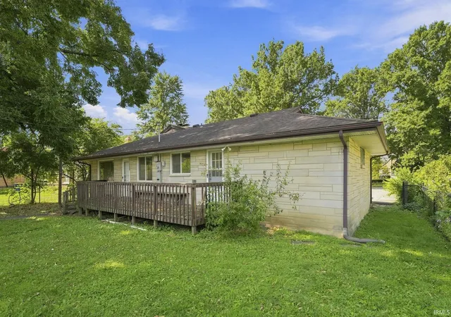 Photo 3 of Manufactured home for sale at 912 N Warick Dr, Muncie, IN 47304 | MLS# 202637066 | Listing updated on 2026-09-11