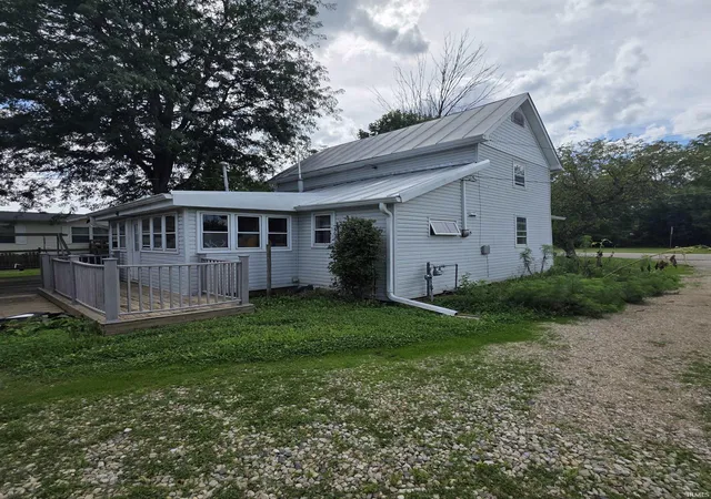 Photo 3 of Sale Pending at 327 S Plum St, Farmland, IN 47340 | MLS# 202637067 | Listing updated on 2026-09-11