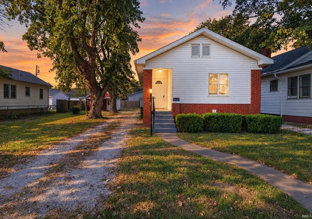 Photo 3 of Sale Pending at 1806 E Morgan Ave, Evansville, IN 47711 | MLS# 202637068 | Listing updated on 2026-09-10