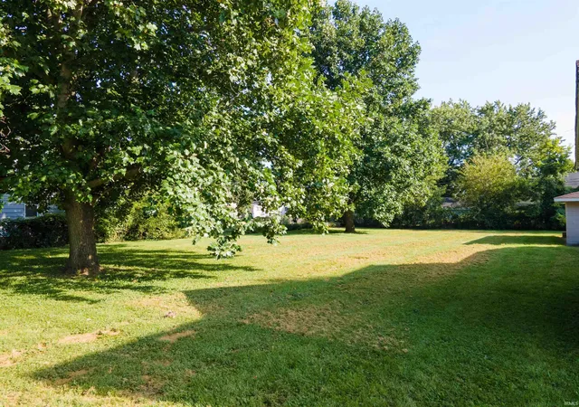 Photo 1 of Manufactured home for sale at 220 E Stephenson St, Marion, IN 46952 | MLS# 202637074 | Listing updated on 2026-09-09