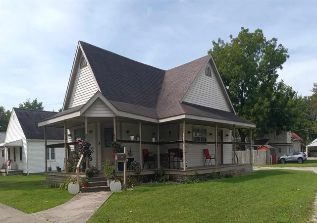 Manufactured home for sale at 121 N 15th Street, Decatur, IN 46733 | MLS# 202637086