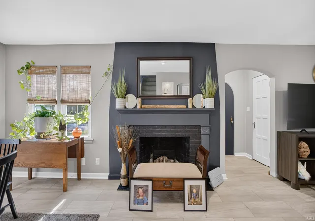 Photo 4 of Sale Pending at 1563 Poplar St, Huntington, IN 46750 | MLS# 202637100 | Listing updated on 2026-09-17