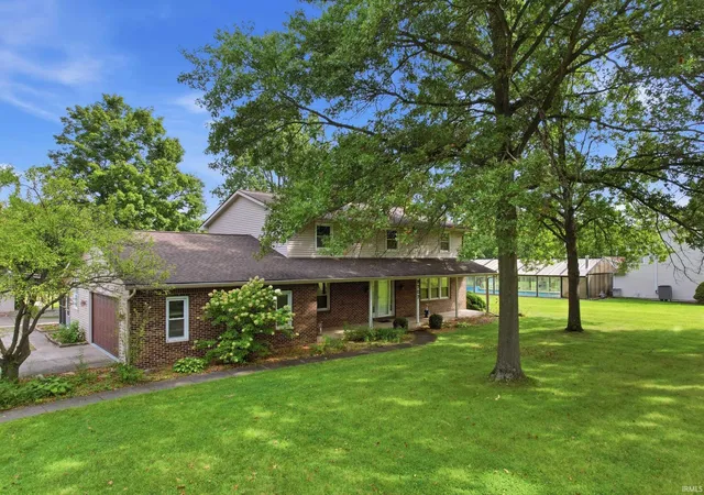 Photo 2 of Sale Pending at 8707 Seiler Rd, New Haven, IN 46774 | MLS# 202637103 | Listing updated on 2026-09-14