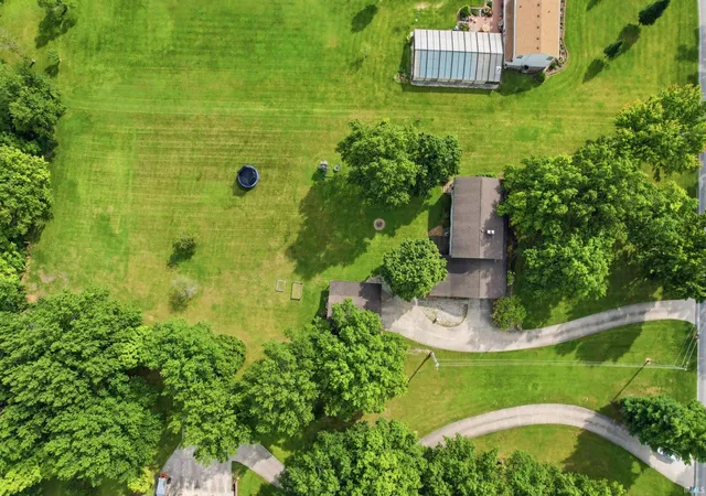 Photo 3 of Sale Pending at 8707 Seiler Rd, New Haven, IN 46774 | MLS# 202637103 | Listing updated on 2026-09-14
