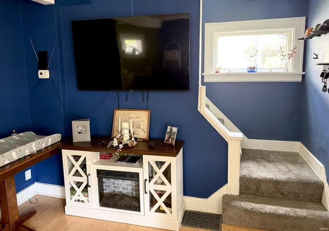 Photo 3 of Manufactured home for sale at 521 S 27th Street, South Bend, IN 46615 | MLS# 202637118 | Listing updated on 2026-09-17