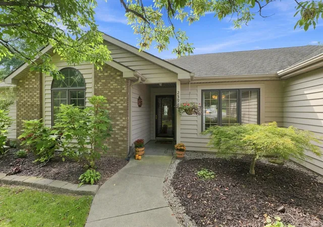 Photo 3 of Manufactured home for sale at 2598 E Maple Dr, Bluffton, IN 46714 | MLS# 202637120 | Listing updated on 2026-09-09