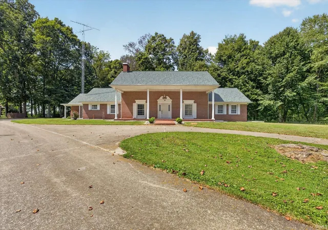 Photo 3 of Manufactured home for sale at 10533 Us Hwy 231 Rd, Loogootee, IN 47553 | MLS# 202637126 | Listing updated on 2026-09-09