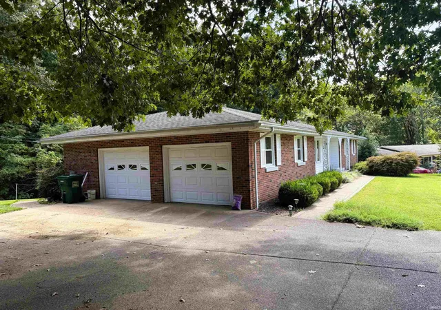 Photo 3 of Manufactured home for sale at 1321 Brookdale Dr, Evansville, IN 47720 | MLS# 202637132 | Listing updated on 2026-09-09