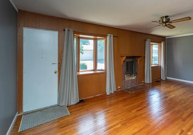Photo 3 of Sale Pending at 1400 El Prado Ave, Lafayette, IN 47905 | MLS# 202637137 | Listing updated on 2026-09-23