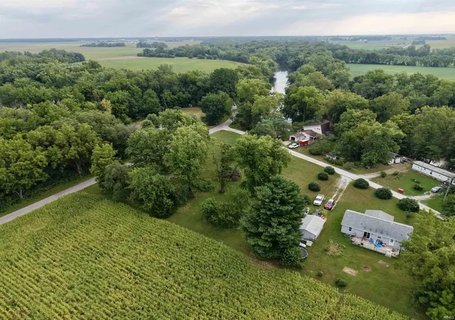 Photo 3 of Sale Pending at 1571 W 400 South, Winamac, IN 46996 | MLS# 202637140 | Listing updated on 2026-09-23