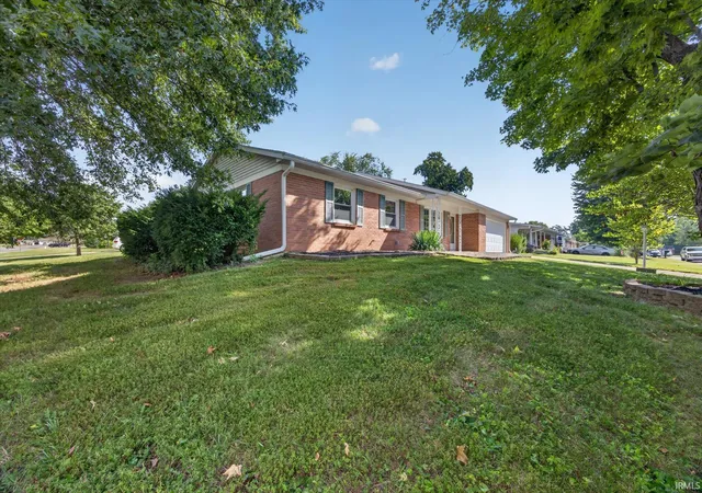 Photo 3 of Manufactured home for sale at 4154 W Daniel Ave, Bloomington, IN 47403 | MLS# 202637142 | Listing updated on 2026-09-09