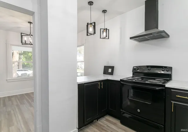 Photo 3 of Manufactured home for sale at 1129 Huey St, South Bend, IN 46628 | MLS# 202637147 | Listing updated on 2026-10-04