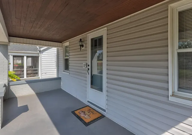 Photo 3 of Sale Pending at 2108 E Michigan St, Evansville, IN 47711 | MLS# 202637165 | Listing updated on 2026-09-13