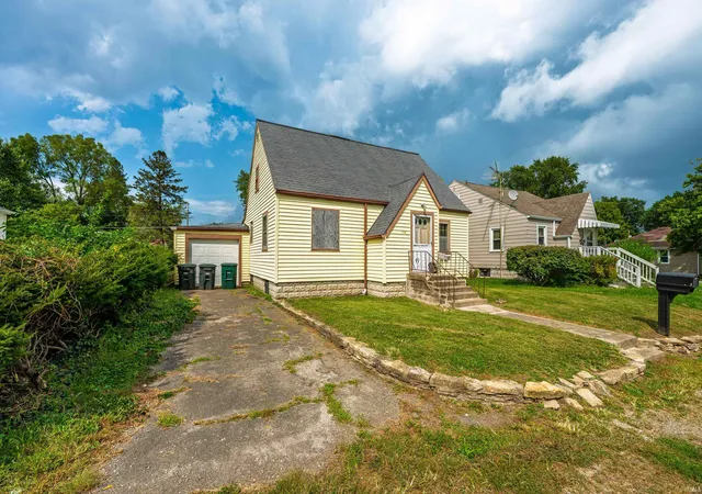Photo 2 of Manufactured home for sale at 1810 E 22nd Street, Muncie, IN 47302 | MLS# 202637174 | Listing updated on 2026-09-09