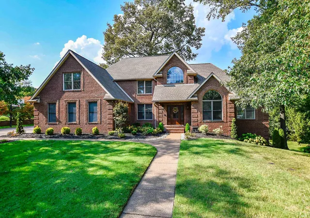 Photo 1 of Sale Pending at 300 Beringer Dr, Evansville, IN 47711 | MLS# 202637177 | Listing updated on 2026-09-15