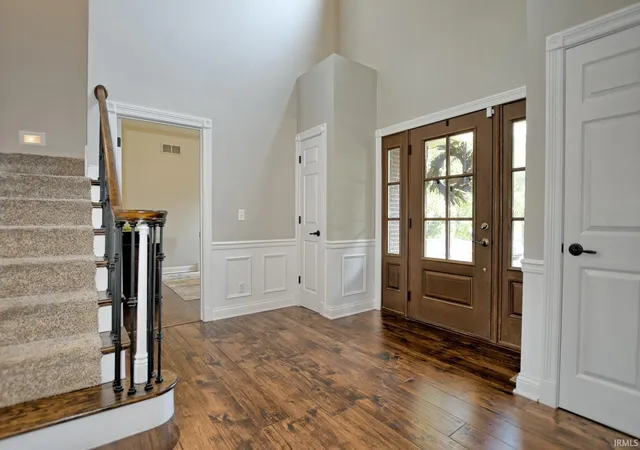 Photo 3 of Sale Pending at 300 Beringer Dr, Evansville, IN 47711 | MLS# 202637177 | Listing updated on 2026-09-15