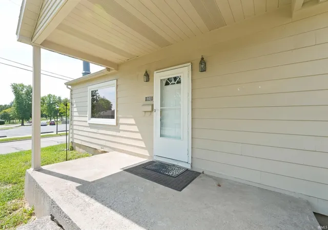Photo 2 of Manufactured home for sale at 1901 Poinsette Dr, Fort Wayne, IN 46808 | MLS# 202637178 | Listing updated on 2026-09-16