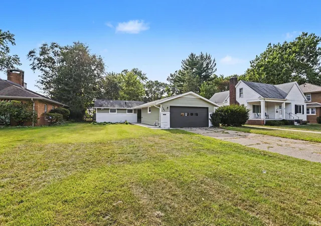 Manufactured home for sale at 1741 Kessler Blvd, South Bend, IN 46616 | MLS# 202637183