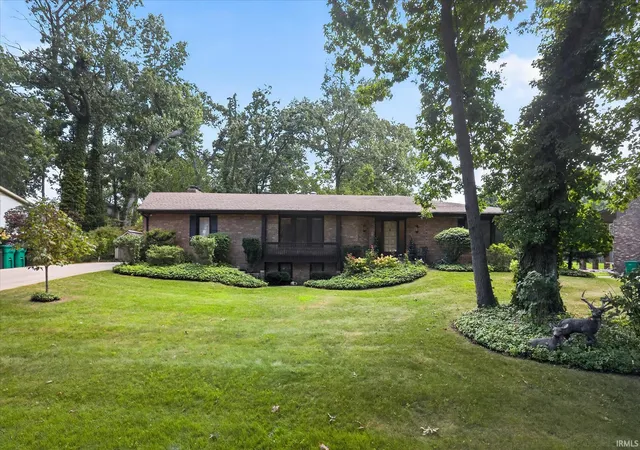 Photo 2 of Manufactured home for sale at 53244 Bonvale Dr, South Bend, IN 46635 | MLS# 202637184 | Listing updated on 2026-09-09