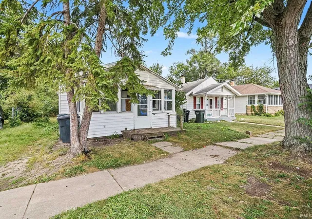 Photo 2 of Sale Pending at 1016 Duey Ave, South Bend, IN 46617 | MLS# 202637185 | Listing updated on 2026-09-12