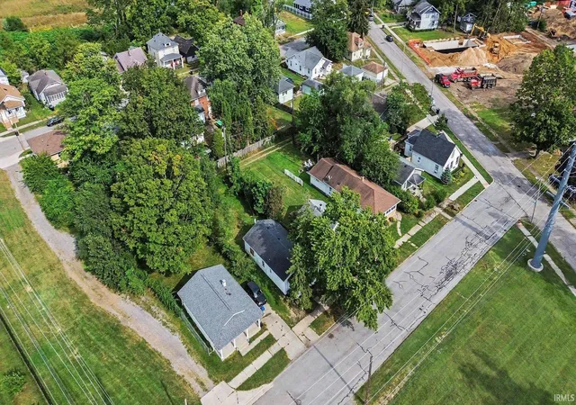 Photo 4 of Sale Pending at 1016 Duey Ave, South Bend, IN 46617 | MLS# 202637185 | Listing updated on 2026-09-12