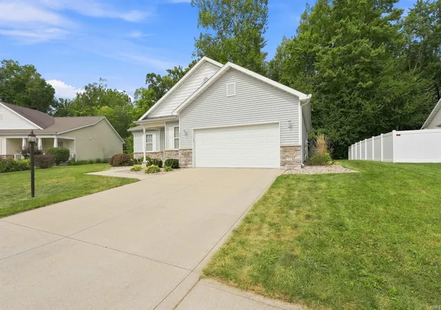 Photo 3 of Manufactured home for sale at 196 Beechnut Ct, Warsaw, IN 46582 | MLS# 202637189 | Listing updated on 2026-10-05