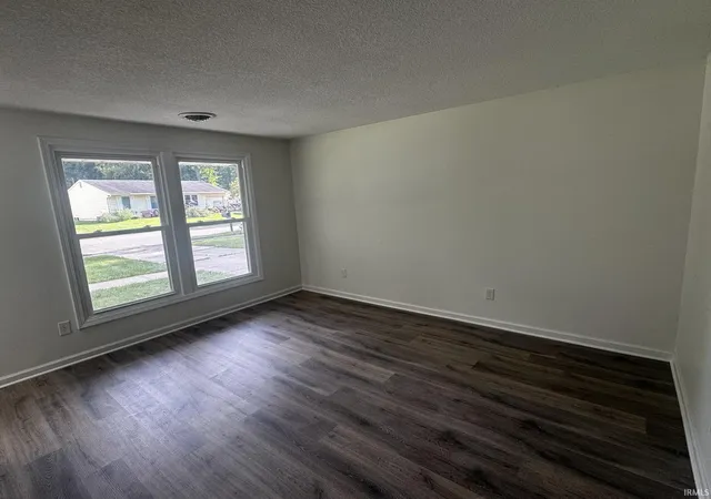 Photo 2 of Manufactured home for sale at 5411 Monarch Dr, Fort Wayne, IN 46815 | MLS# 202637191 | Listing updated on 2026-09-09