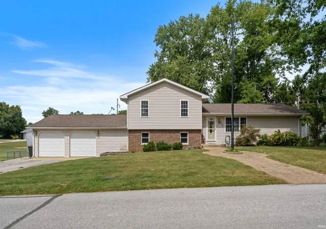 Photo 2 of Manufactured home for sale at 500 W Carolyn St, Orleans, IN 47452 | MLS# 202637193 | Listing updated on 2026-09-09