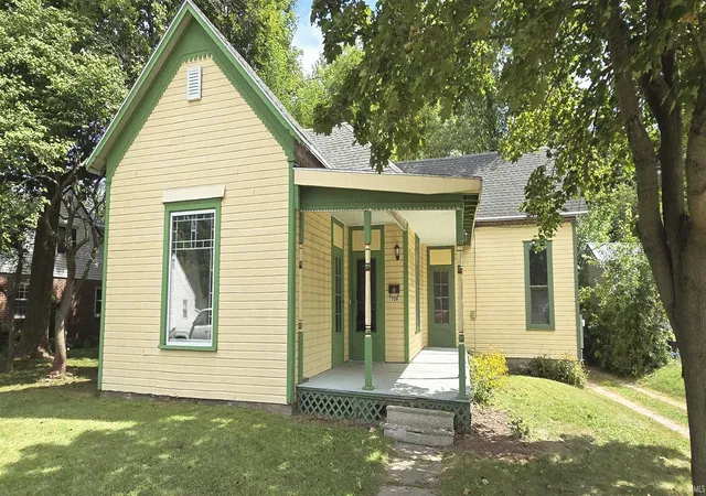 Manufactured home for sale at 709 N Sycamore St, North Manchester, IN 46962 | MLS# 202637202