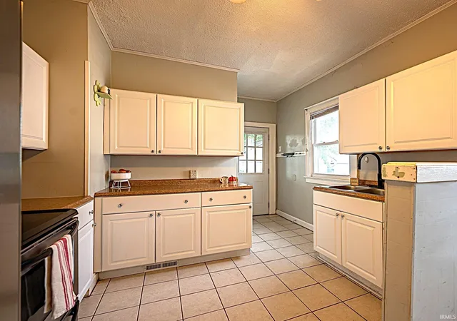 Photo 3 of Manufactured home for sale at 1818 E Franklin St, Evansville, IN 47711 | MLS# 202637206 | Listing updated on 2026-09-13