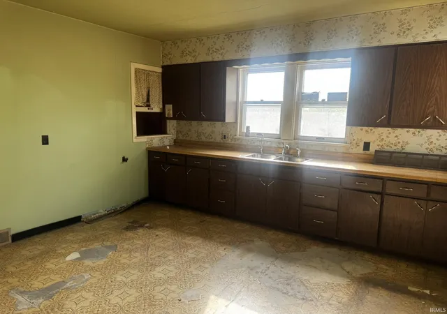 Photo 2 of Sale Pending at 29538 County Rd 6, Elkhart, IN 46514 | MLS# 202637207 | Listing updated on 2026-09-14