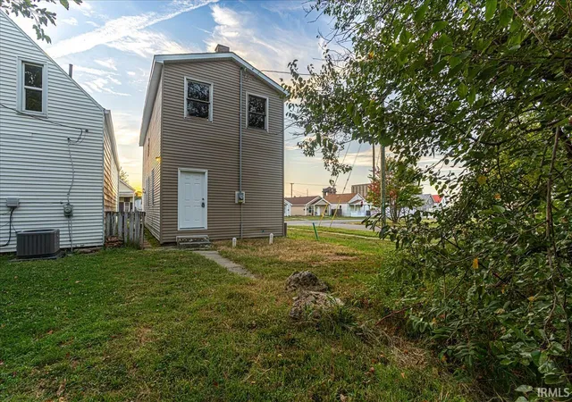 Photo 4 of Manufactured home for sale at 1321 Oakley St, Evansville, IN 47710 | MLS# 202637210 | Listing updated on 2026-09-11