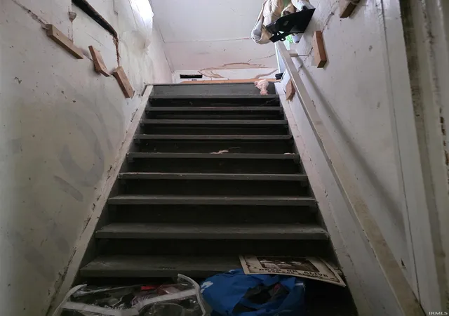 Photo 3 of Manufactured home for sale at 1414 Bowman St, South Bend, IN 46613 | MLS# 202637221 | Listing updated on 2026-09-09