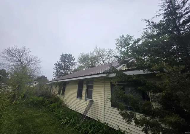 Photo 4 of Manufactured home for sale at 1414 Bowman St, South Bend, IN 46613 | MLS# 202637221 | Listing updated on 2026-09-09