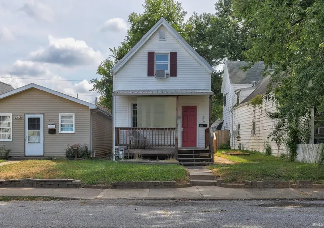 Manufactured home for sale at 917 Mary St, Evansville, IN 47710 | MLS# 202637223