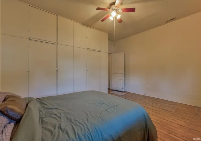 Photo 2 of Manufactured home for sale at 917 Mary St, Evansville, IN 47710 | MLS# 202637223 | Listing updated on 2026-09-10