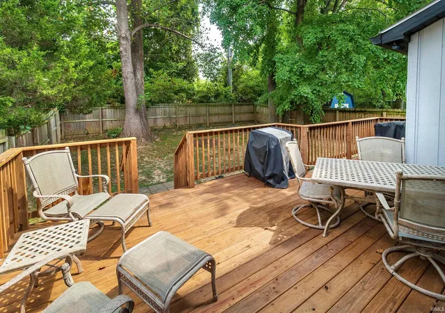 Photo 2 of Manufactured home for sale at 5622 Maple Ln, Newburgh, IN 47630 | MLS# 202637232 | Listing updated on 2026-09-10