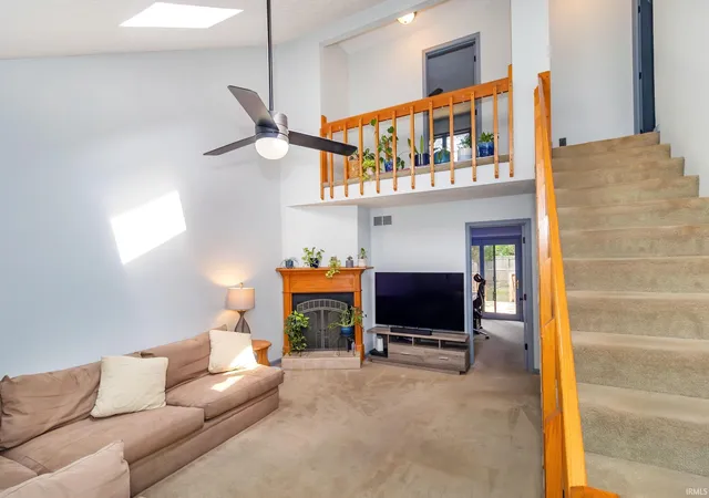 Photo 3 of Manufactured home for sale at 5622 Maple Ln, Newburgh, IN 47630 | MLS# 202637232 | Listing updated on 2026-09-10