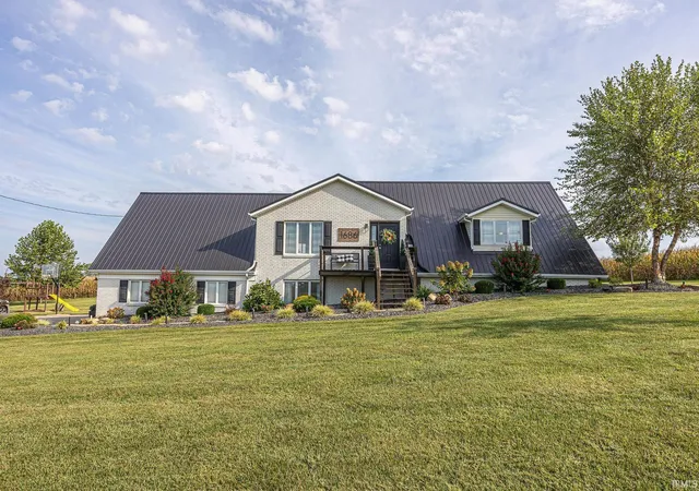 Manufactured home for sale at 1686 W 47th Street, Jasper, IN 47546 | MLS# 202637255