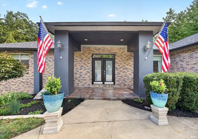 Photo 3 of Manufactured home for sale at 9960 S Saint Andrews Ct, Bloomington, IN 47401 | MLS# 202637260 | Listing updated on 2026-09-28
