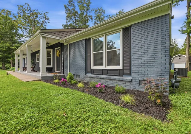 Photo 4 of Sale Pending at 9528 Saratoga Rd, Fort Wayne, IN 46804 | MLS# 202637265 | Listing updated on 2026-09-16