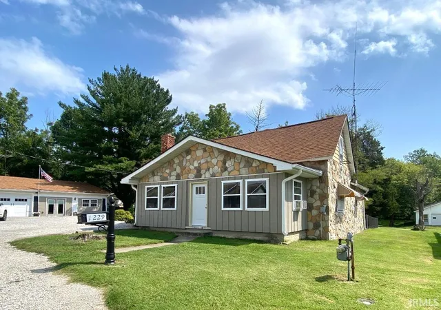 Photo 2 of Manufactured home for sale at 1229 Nw 2nd Street, Linton, IN 47441 | MLS# 202637266 | Listing updated on 2026-09-10
