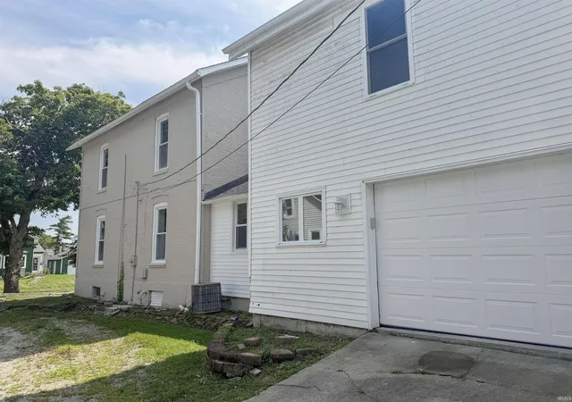 Photo 2 of Manufactured home for sale at 345 N Chauncey St, Columbia City, IN 46725 | MLS# 202637267 | Listing updated on 2026-10-18
