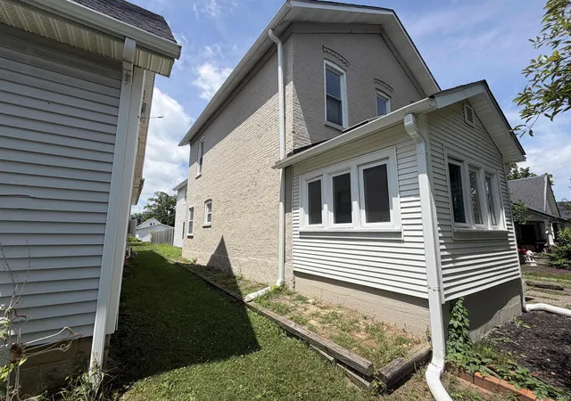 Photo 3 of Manufactured home for sale at 345 N Chauncey St, Columbia City, IN 46725 | MLS# 202637267 | Listing updated on 2026-10-18