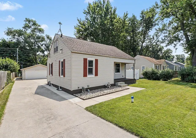 Photo 3 of Manufactured home for sale at 54218 N Ironwood Rd, South Bend, IN 46635 | MLS# 202637269 | Listing updated on 2026-10-22