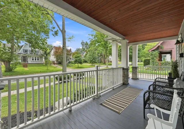 Photo 3 of Sale Pending at 402 Arcadia Ct, Fort Wayne, IN 46807 | MLS# 202637270 | Listing updated on 2026-09-11