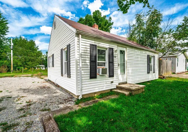 Photo 2 of Manufactured home for sale at 2316 E Cornell Ave, Muncie, IN 47303 | MLS# 202637273 | Listing updated on 2026-09-12