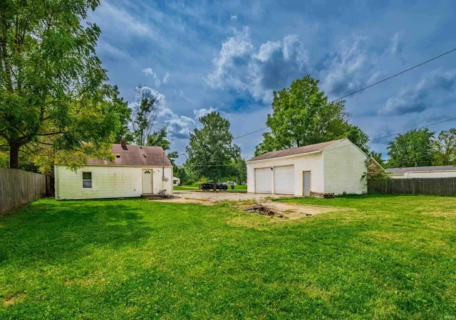 Photo 3 of Manufactured home for sale at 2316 E Cornell Ave, Muncie, IN 47303 | MLS# 202637273 | Listing updated on 2026-09-12